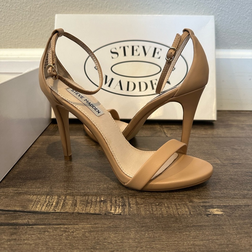 Steve Madden, Stecy